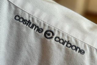 Logo Costume Carbone sur chemise personnalisée entreprise